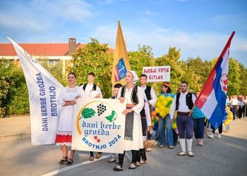 Održana središnja svečanost manifestacije „Dani berbe grožđa Brotnjo 2024.”