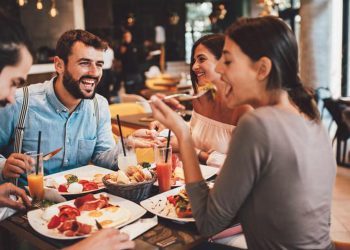 Obrok za dvije osobe u europskim restoranima prosječno 56 eura, u BiH 25,55 eura