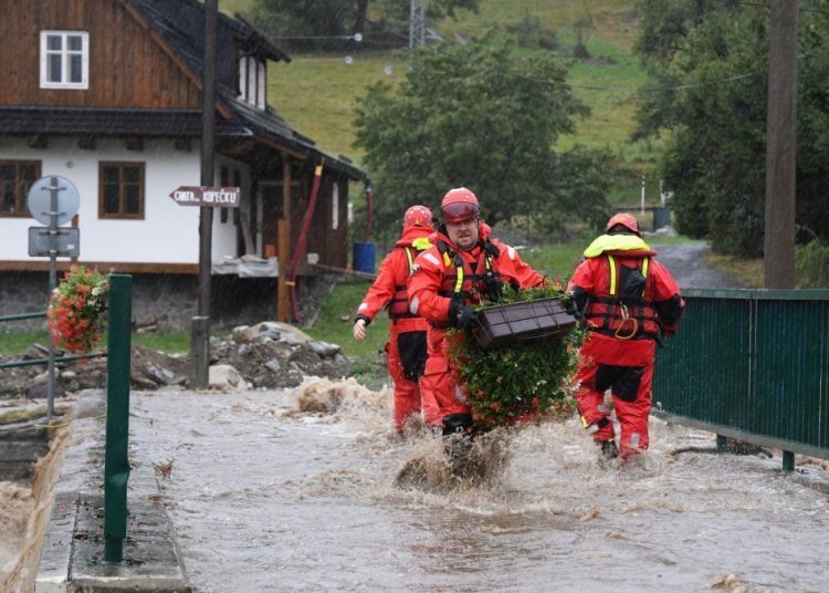 Nezapamćene poplave opustošile Središnju Europu