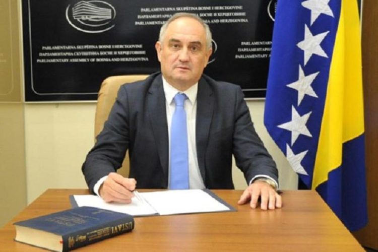 Pitanje Doma naroda i izbora člana Predsjedništva nužno riješiti u idućih 15 mjeseci