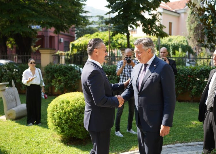 Čović i Plenković posjetili ključne projekte u Mostaru: Naglasak na kulturnoj, obrazovnoj i zdravstvenoj infrastrukturi