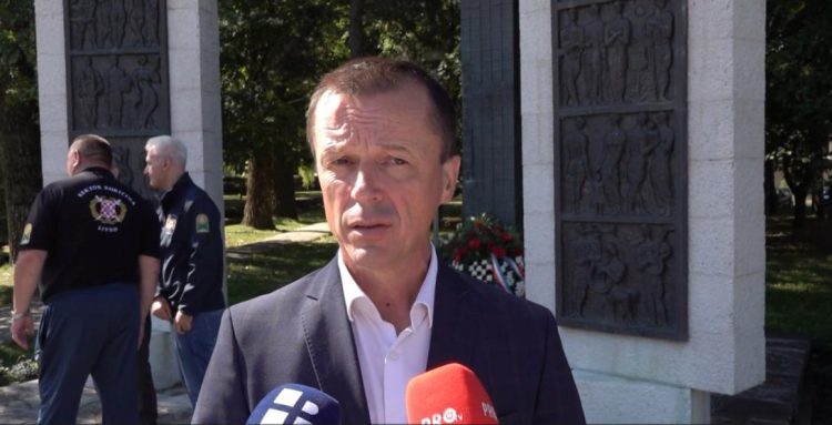 Svečano obilježen “Dan branitelja Livna“
