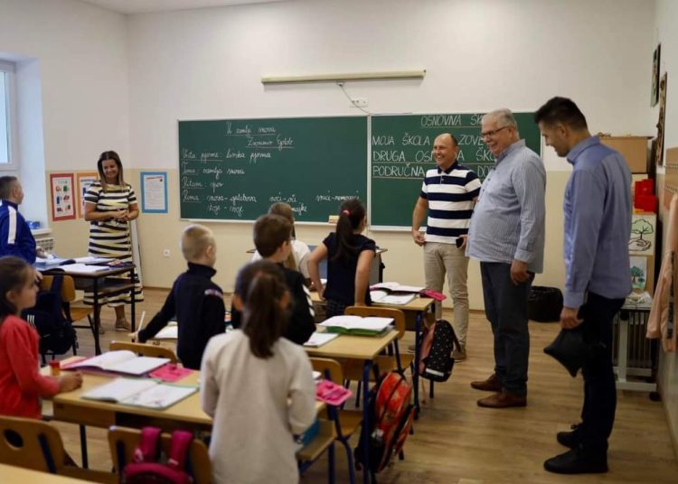 Školska zgrada u Dobrkovićima zasjala u potpuno novom ruhu