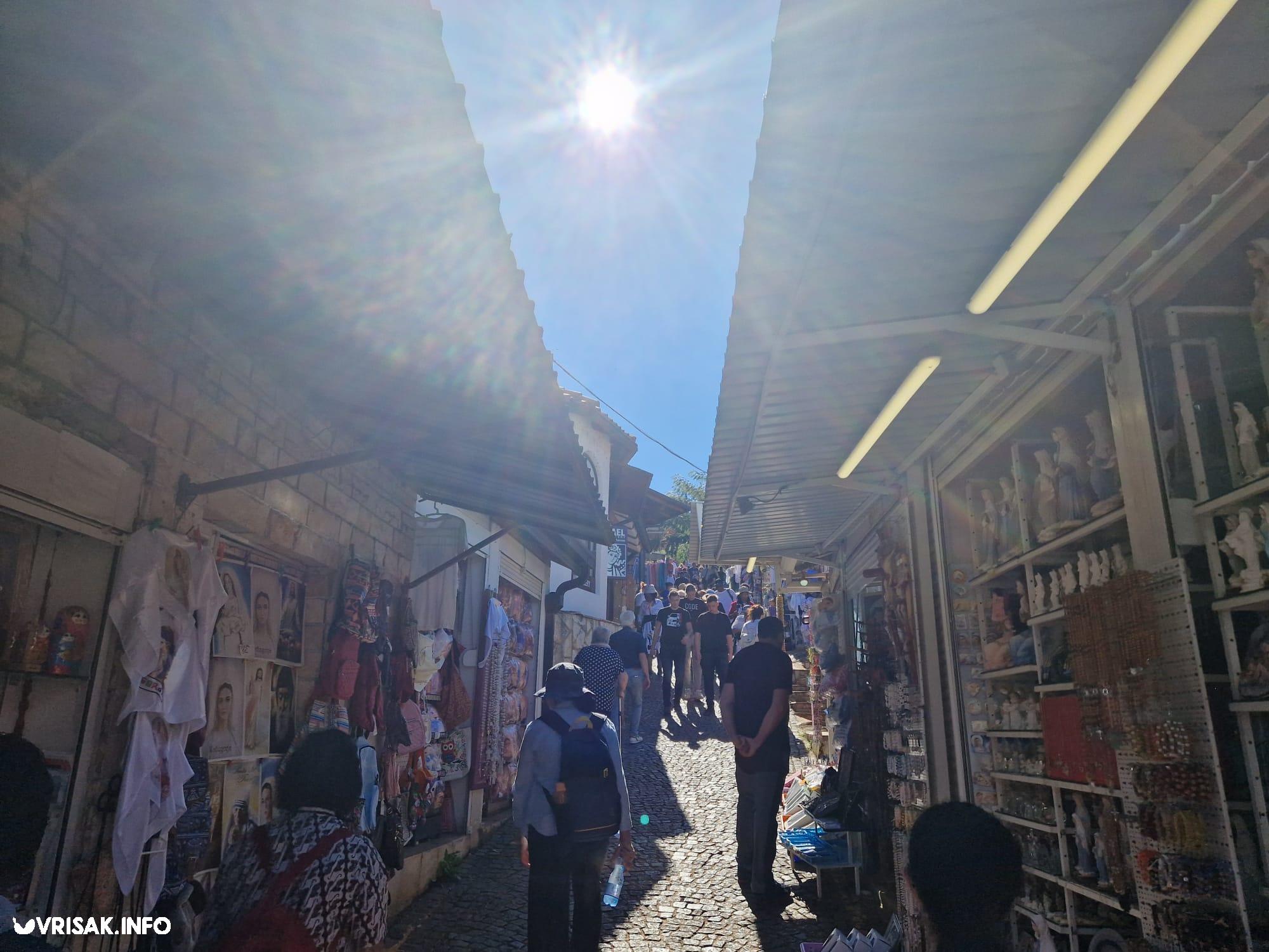 Tisuće vjernika u Međugorju na misama i Brdu ukazanja nakon povijesne odluke