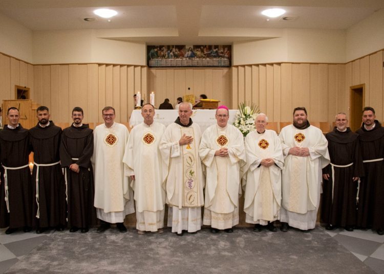 Petorica franjevaca Hercegovačke franjevačke provincije položila su u Posušju svoje svečane redovničke zavjete