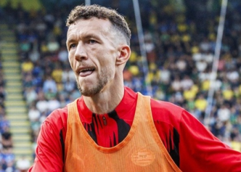 Perišić dobio ovacije navijača PSV-a