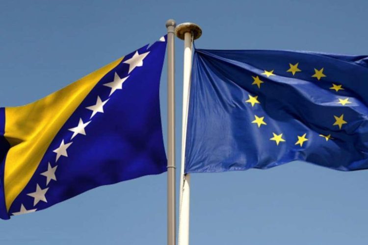 Za ulazak u EU 71 posto ispitanika, dva posto manje nego prethodne godine