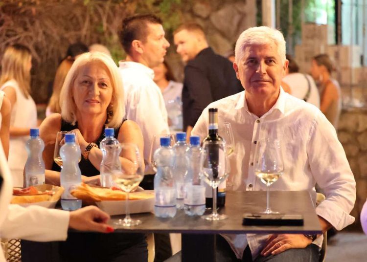 Eno – gastro performans BLAŽ Enology okupio trideset vinarija i više stotina posjetitelja