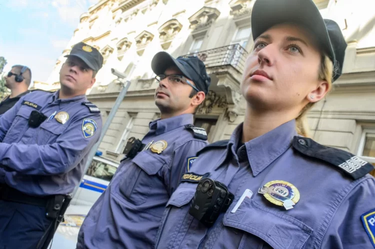 Hrvatska: Uskoro kamere na odorama policajaca