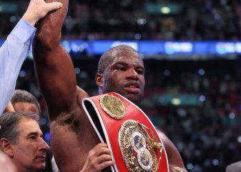 Čovjek koji je uništio Hrgovića nokautirao i velikog Joshuu!