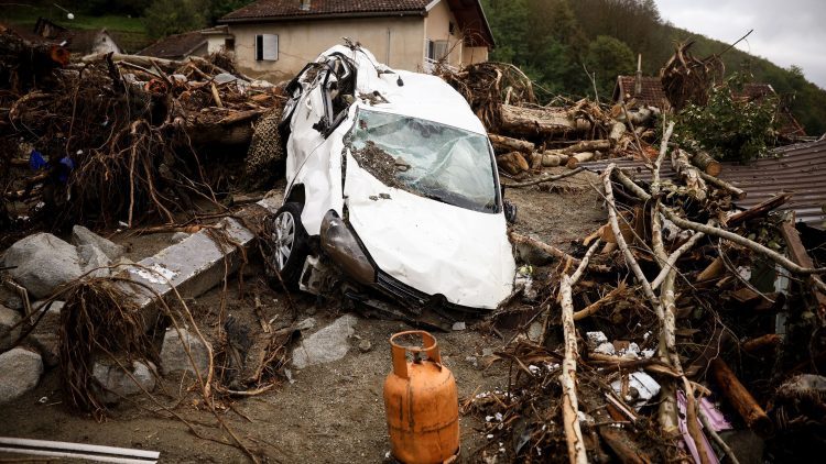 Kolektivna dženaza danas u haremu Jasen: BiH se oprašta od 19 Jablaničana stradalih u kataklizmi