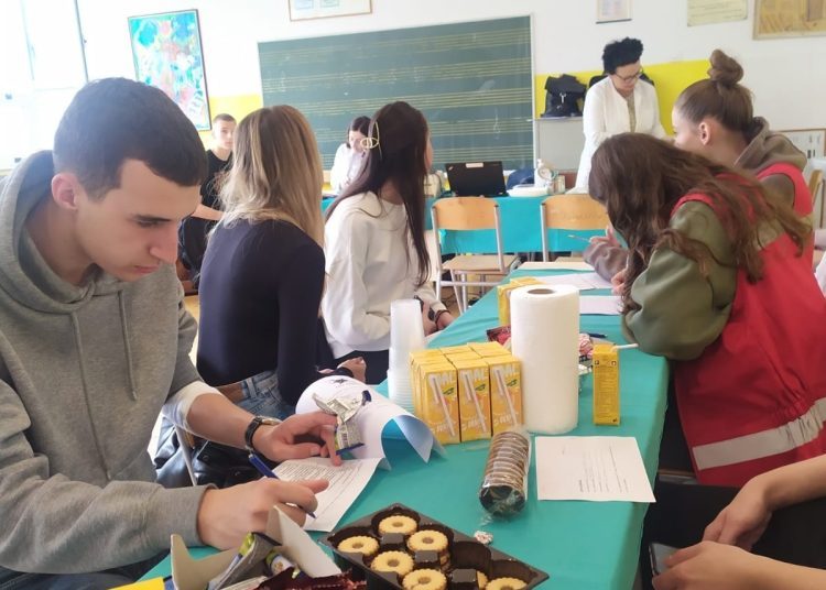 Dobrovoljno darivanje krvi učenika Srednje strukovne škole Široki Brijeg