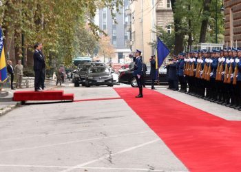 Predsjednik Crne Gore dočekan u Sarajevu uz najviše državne i vojne počasti
