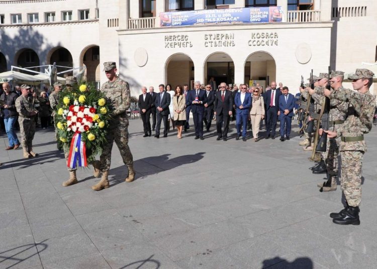 Široki Brijeg i Mostar: Položeni vijenci povodom blagdana Svih svetih i Dušnog dana za sve poginule hrvatske branitelje