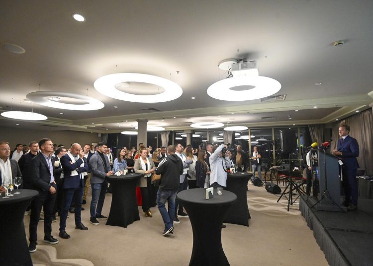 FOTO: Ćiro dobio poštansku marku, počast odala neka od najjačih imena hrvatskog sporta