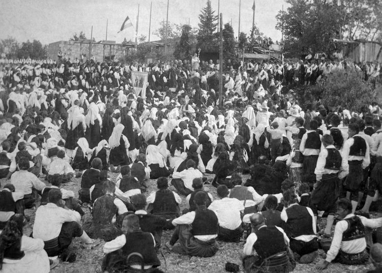 Iz povijesti Širokog Brijega: Postavljanje kamena temeljca franjevačke gimnazije na Širokom Brijegu 4. listopada 1924. godine.