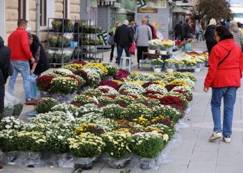 Brojni iseljenici iz inozemstva stižu u rodni kraj za blagdan Svi sveti i Dušni dan