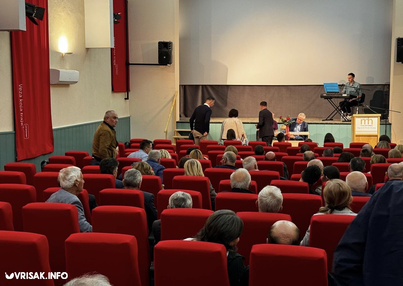 U Širokom Brijegu predstavljena knjiga aforizama Marinka Ćavara