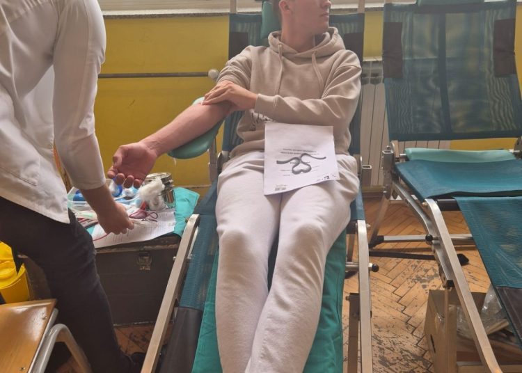 Dobrovoljno darivanje krvi učenika Srednje strukovne škole Široki Brijeg