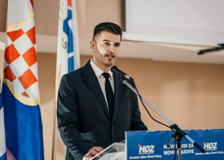 Čović s izaslanstvom sudjelovao na završnom predizbornom skupu HDZ BiH u Širokom Brijegu: “Podržimo snagu naše mladosti”