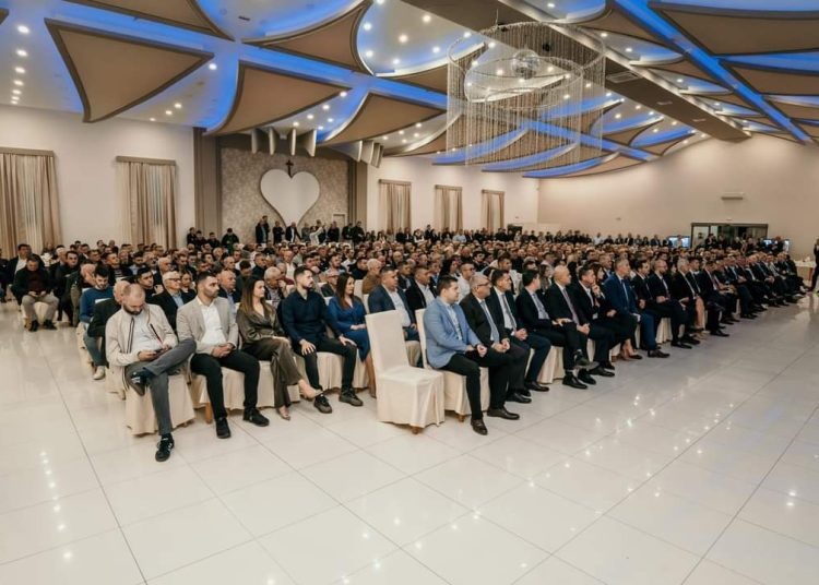 Čović s izaslanstvom sudjelovao na završnom predizbornom skupu HDZ BiH u Širokom Brijegu: “Podržimo snagu naše mladosti”