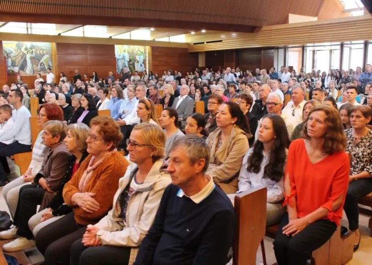 Biskup Petar zaredio petoricu novih đakona