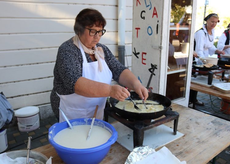 Ljubuški: Učenici sudjelovali na manifestaciji “Dani kruha i zahvalnosti za plodove zemlje”