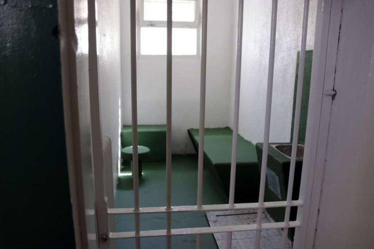 Zatvorenik kojega je drugi zatvorenik u KPZ-u Mostar nožem ubo u vrat preminuo u bolnici