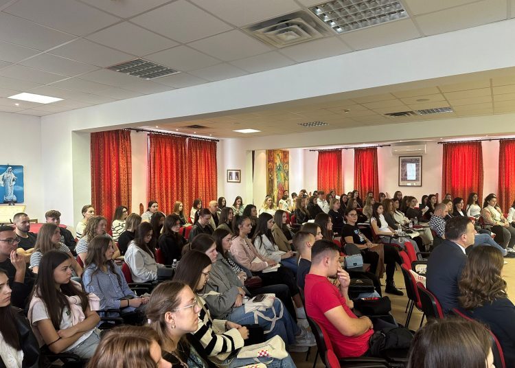 Ministrica Perić sudjelovala na Forumu za mlade