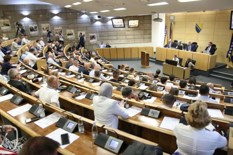 Federalni parlamentarci o uvođenju neradnog dana nedjeljom