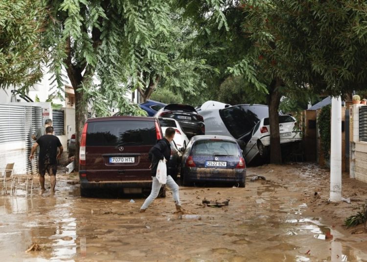 72 osobe mrtve u poplavama u Španjolskoj. Upozorenje u Barceloni: Ne približavajte se obali