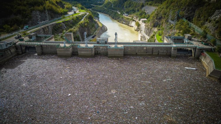 Tone otpada iz Neretve prijete Jadranskom moru: Prijeti li ekološka katastrofa?