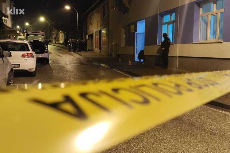 Bosanska Krupa: Maloljetnik upao u policijsku postaju i ubio jednog policajca, drugog teško ranio