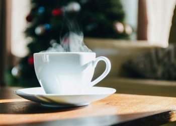 Stomatolog izdvojio 4 jesenska pića koja trebamo izbjegavati. Jedno mnogi od nas vole