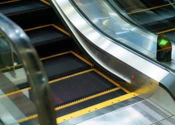 Zašto pokretne stepenice imaju četke sa strane? Razlog bi vas mogao iznenaditi