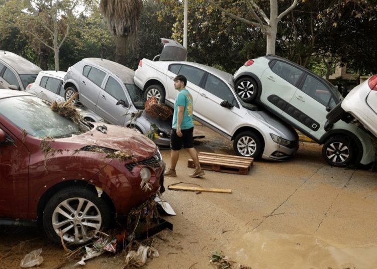 72 osobe mrtve u poplavama u Španjolskoj. Upozorenje u Barceloni: Ne približavajte se obali