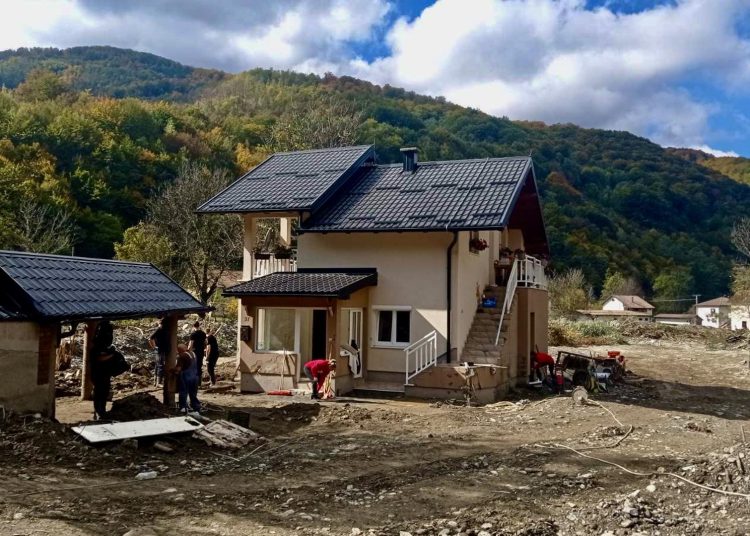 Život u selima kod Fojnice: Mještani, vojnici i volonteri raščišćuju teren