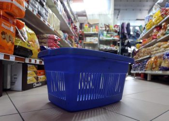 Potrošačka košarica u pet godina poskupjela gotovo 1200 KM, a prosječna plaća porasla 450 KM