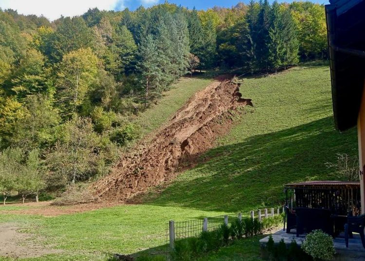 Život u selima kod Fojnice: Mještani, vojnici i volonteri raščišćuju teren