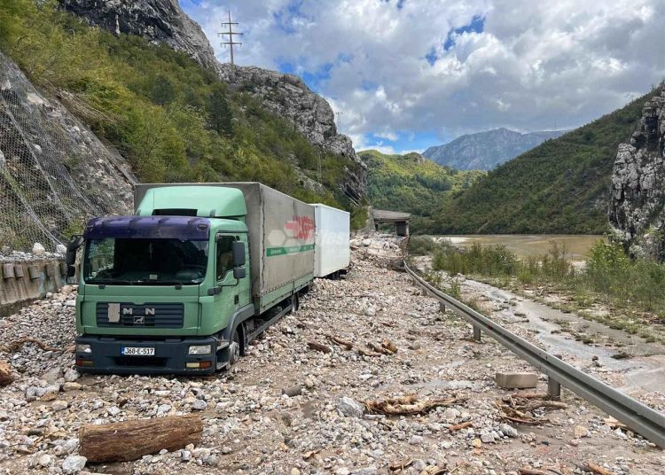 Apokaliptične scene s područja pogođenog klizištima (FOTO)