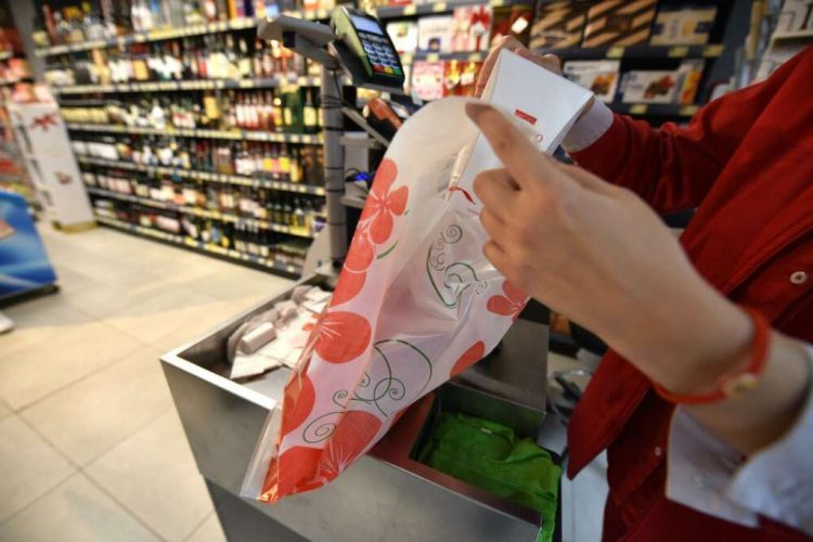 U Crnoj Gori od danas zabrana upotrebe plastičnih vrećica, kazne do 40 tisuća eura
