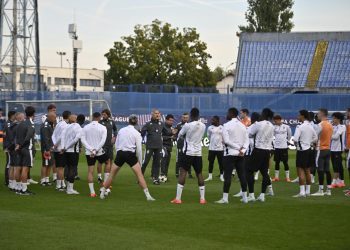 Francuzi došli na Maksimir, nakon šoka prasnuli u smijeh: ‘Zezate nas? Uefa ovo dopušta?!‘