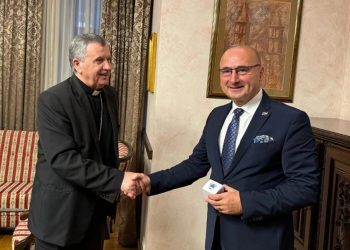 Grlić Radman u radnom posjetu nadbiskupu Vukšiću