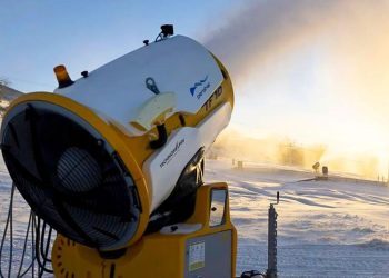 Temperature gotovo ljetne, a na Jahorini proizvode snijeg, za tjedan dana obvezna i zimska oprema