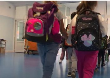 Jesu li preteške školske torbe razlog deformacije kralježnice kod djece?