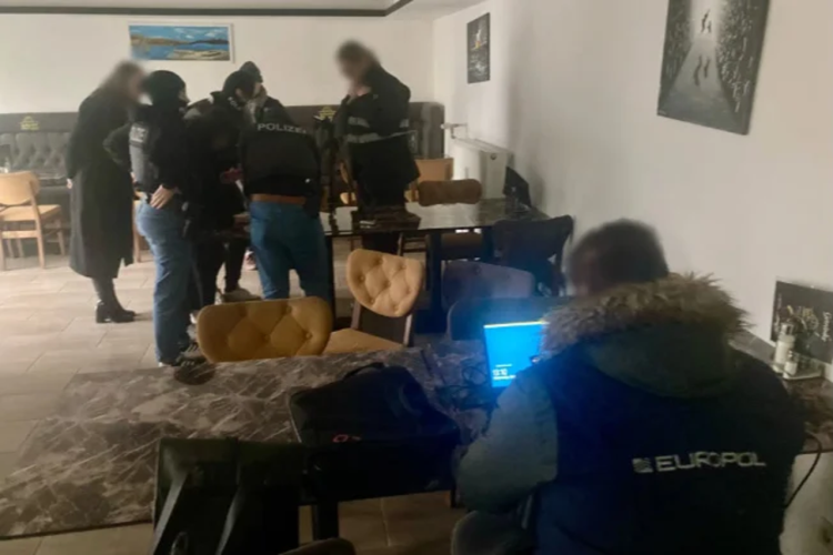 U BiH uhićeni krijumčari migranata, naplaćivali između 4.500 i 12.000 eura