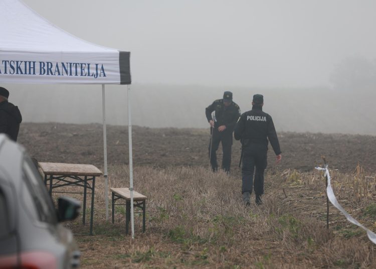 Foto: Otkrivena nova masovna grobnica kod Vukovara: Pronađeni posmrtni ostatci pet civila