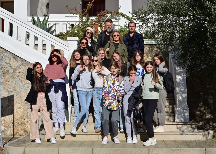 Umjetnost bez granica: Učenici iz Ploča posjetili Akademiju likovnih umjetnosti Sveučilišta u Mostaru