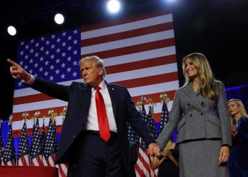 Trump slavi pobjedu; demokrati za neuspjeh Harris krive Bidena