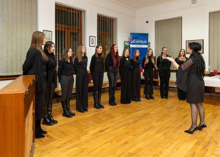 Mateu Mariću iz Viteza uručena Nagrada „Gordana Jelić“ za najboljeg volontera u BiH